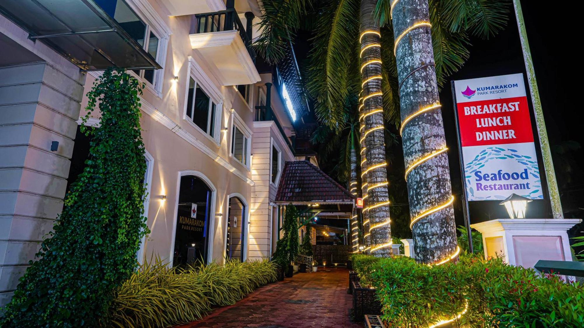 Kumarakom Park Resort Exterior photo