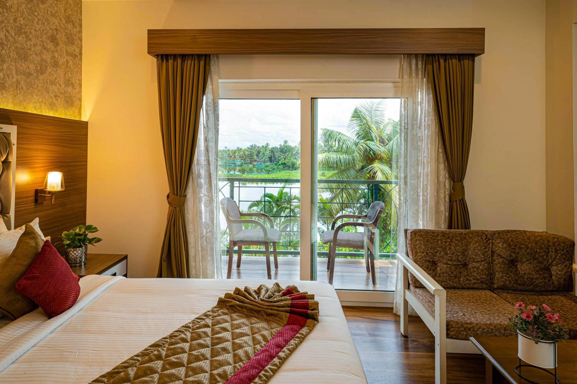 Kumarakom Park Resort Exterior photo